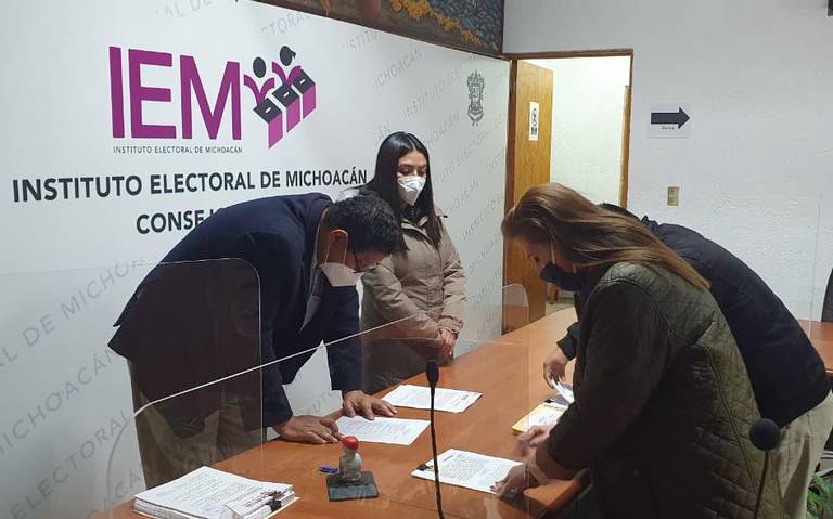Morena y PT firman coalición por gubernatura de Michoacán