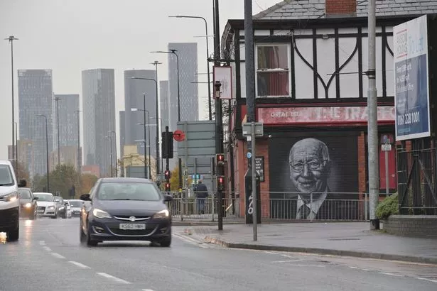 Pub de Manchester cambia mural de Cristiano por uno de Charlton