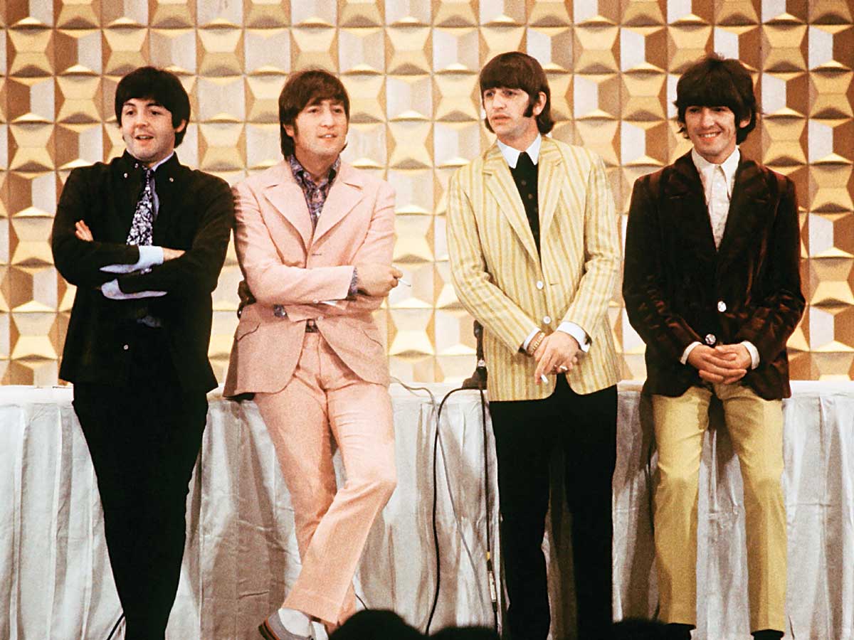 Secretos a la venta: Subastan documentos legales relacionados con The Beatles