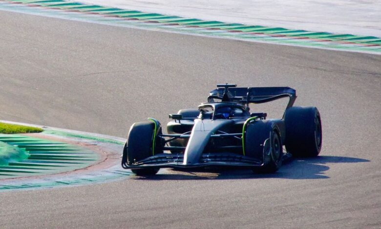 Corre «Checo» por primera vez con Cadillac